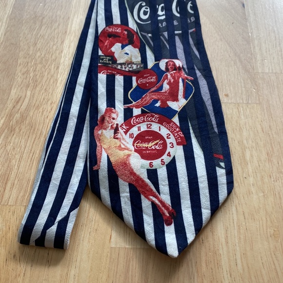 Vintage Coke Tie - Picture 3 of 5
